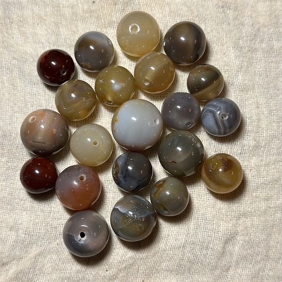 *SOLD* Round Agate Beads - Picture 2 of 5